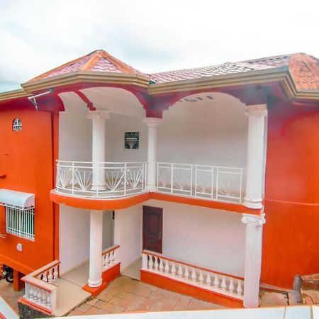 Mountain View Villa Guest House Freetown Exterior photo